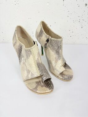 Donald J. Pliner Lisa Women’s Size 7.5 Snake Print Open Toe Heels